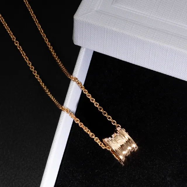 Bvlgari B.zero1 Tubogas bague empilée colier doré 2