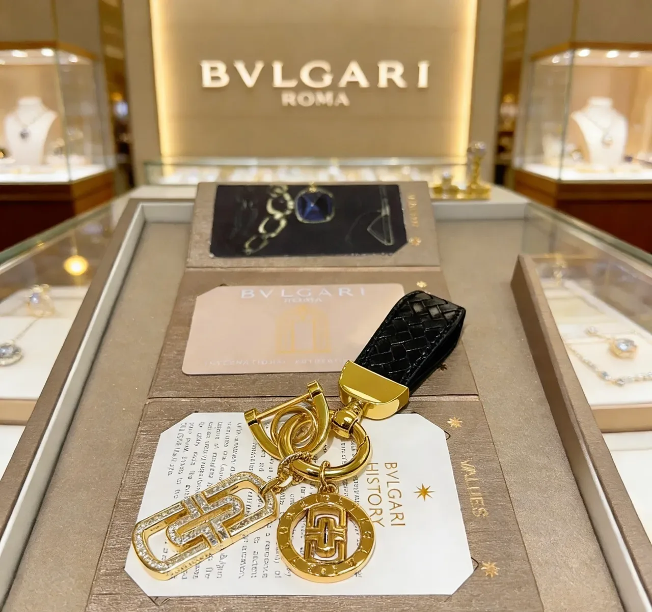 Bvlgari Bracelet cuir tressé or noir métal poli 6