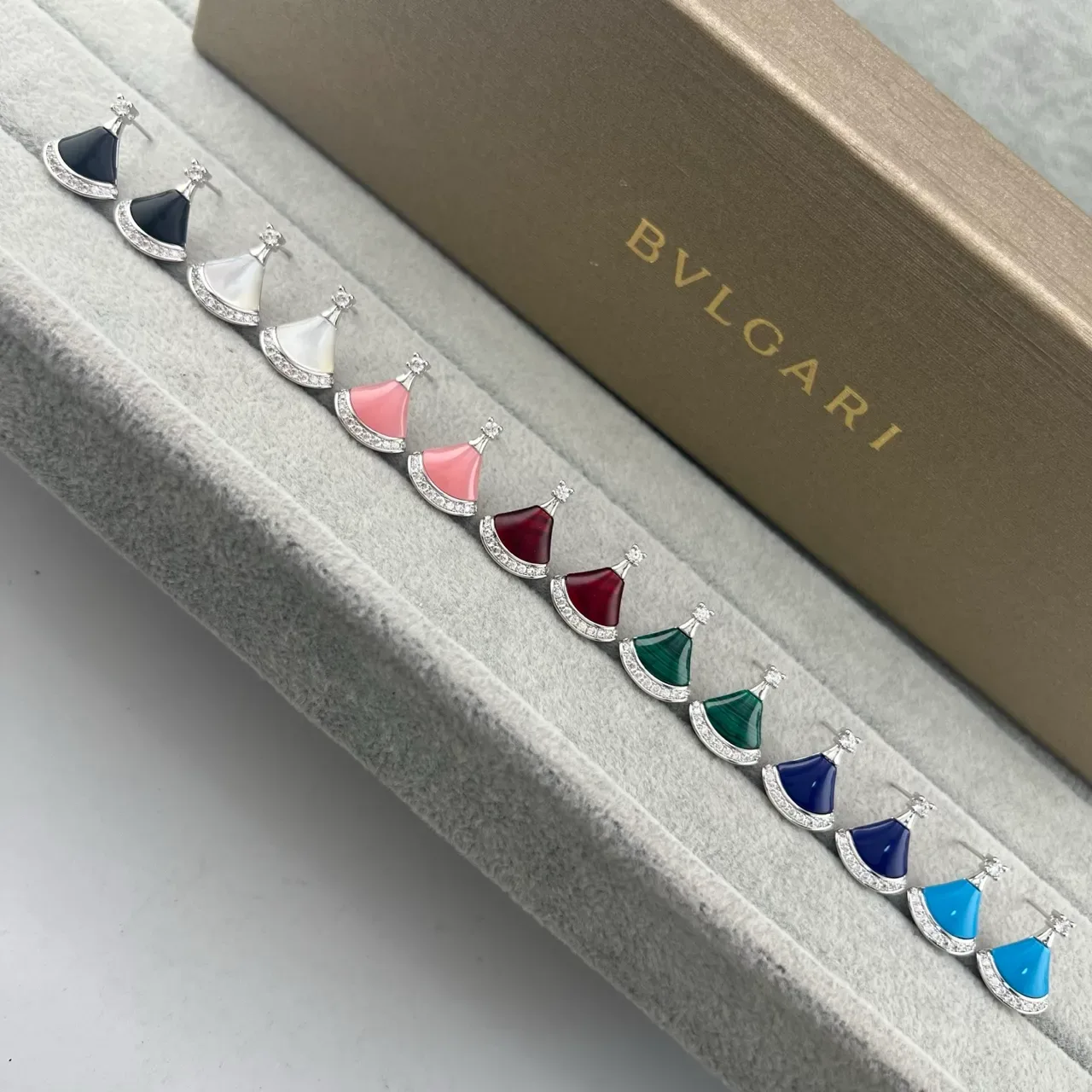 Bvlgari Divas’ Dream boucles d'oreilles en forme d'éventail en émail et pavé 6