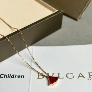 Bvlgari Divas' Dream লাল ইনামেল পাখা পেন্ডেন্ট হার