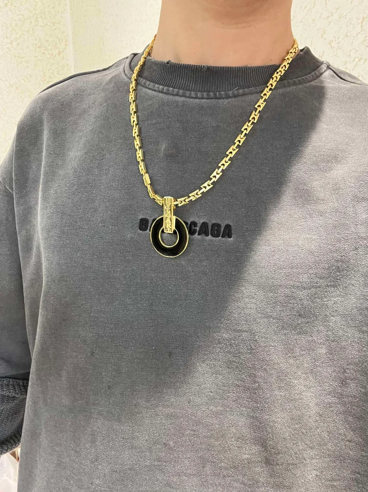 Bvlgari Chaîne à maillons dorée disque émaillé pendentif collier 2