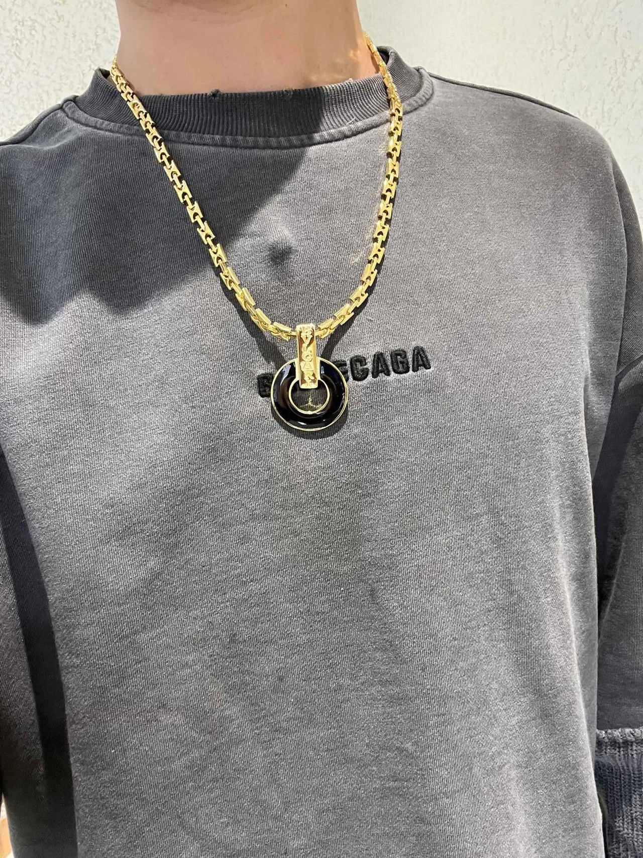Bvlgari Chaîne à maillons dorée disque émaillé pendentif collier 5