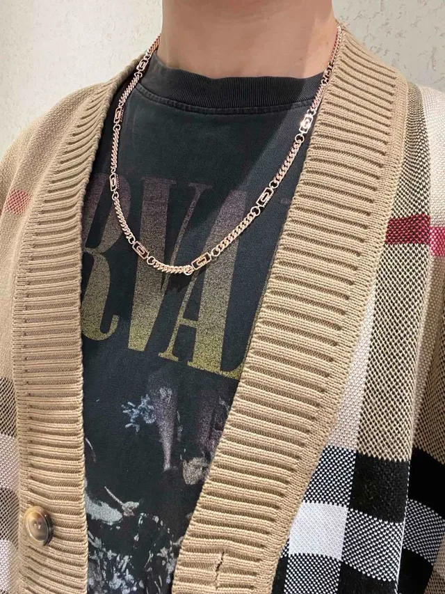 Bvlgari Or Rose Noire Chaîne Curb Détail de Maillon Monogramme Collier 2