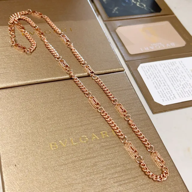 Bvlgari Or Rose Noire Chaîne Curb Détail de Maillon Monogramme Collier 8