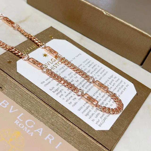Bvlgari Or Rose Noire Chaîne Curb Détail de Maillon Monogramme Collier 6