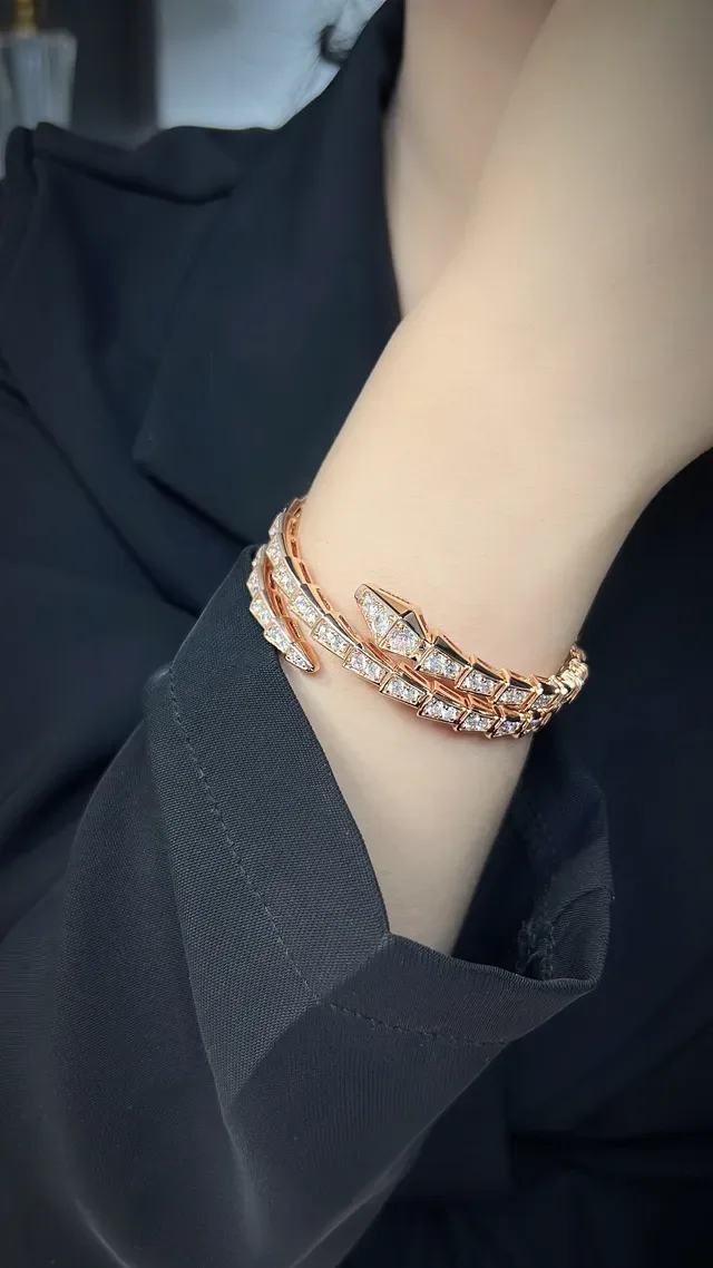 Bvlgari Bracelet en Or et Argent Enroulé Serpentin Articulé Motif d'Écailles 5