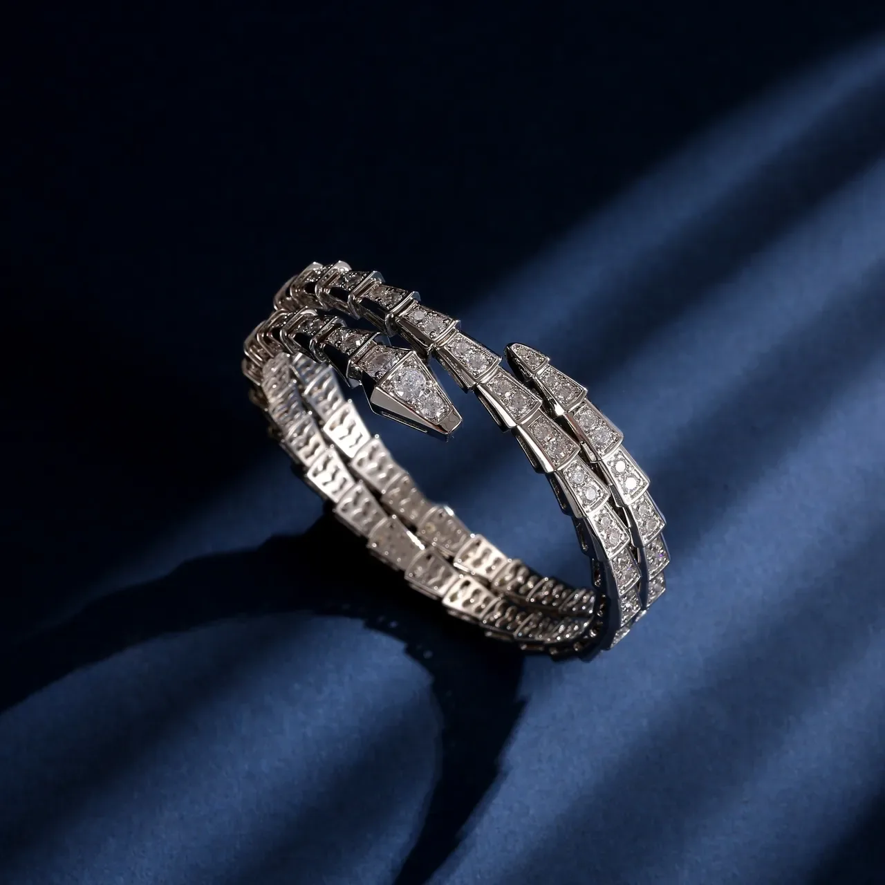 Bvlgari Bracelet en Or et Argent Enroulé Serpentin Articulé Motif d'Écailles 6