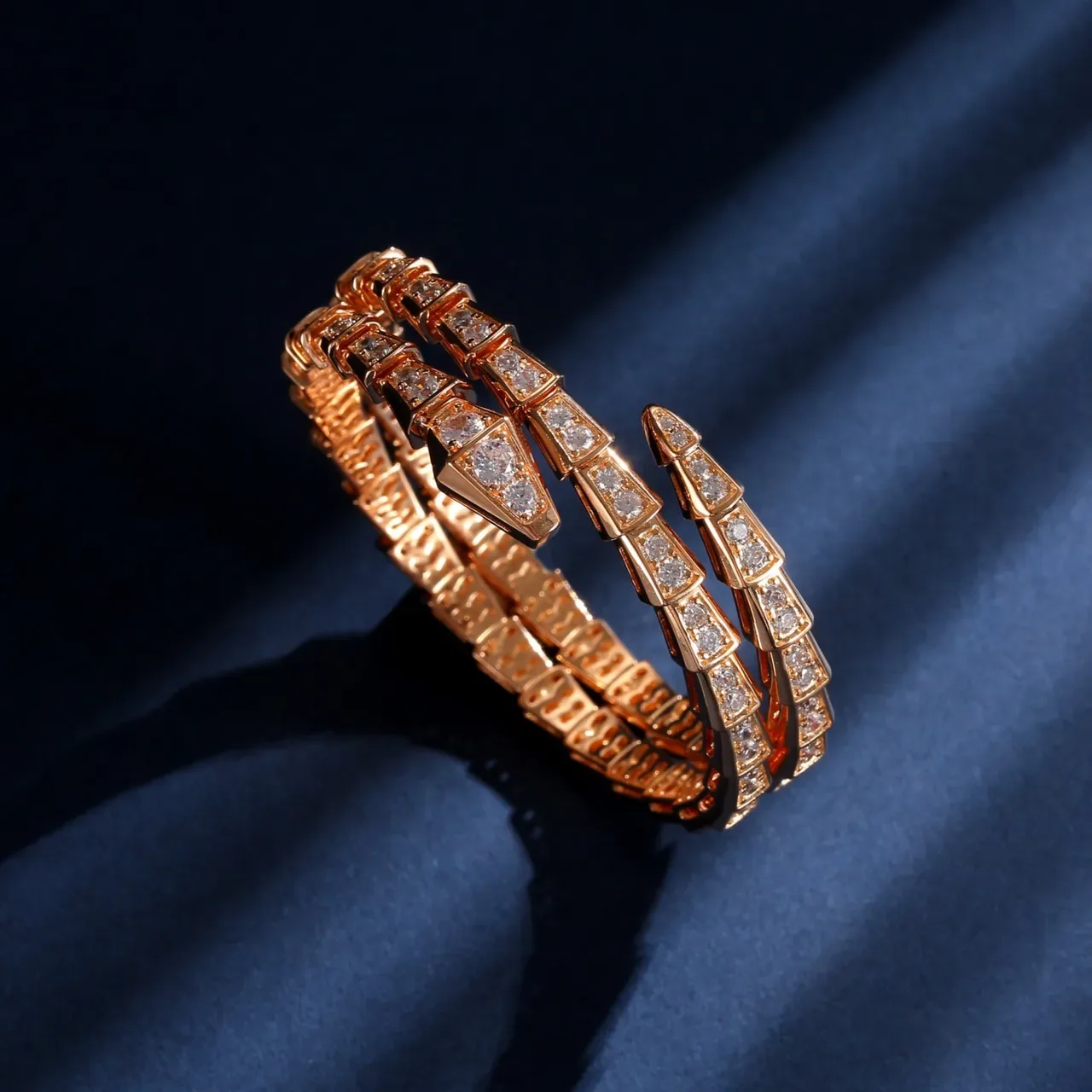 Bvlgari Bracelet en Or et Argent Enroulé Serpentin Articulé Motif d'Écailles 7