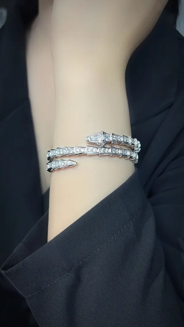 Bvlgari Bracelet en Or et Argent Enroulé Serpentin Articulé Motif d'Écailles 8