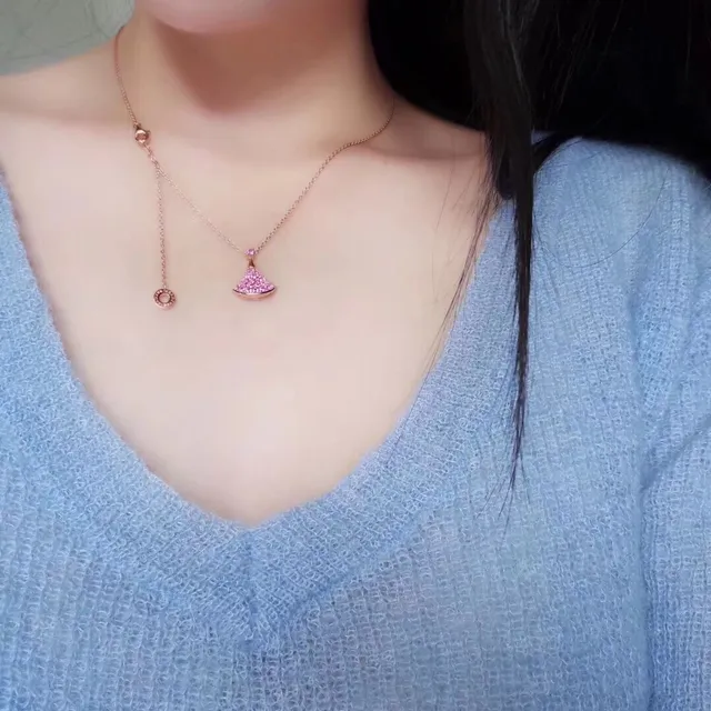 Bvlgari Collier avec Pendentif Éventail en Or Rose Pavé avec Gemme de Couleur Rose 2