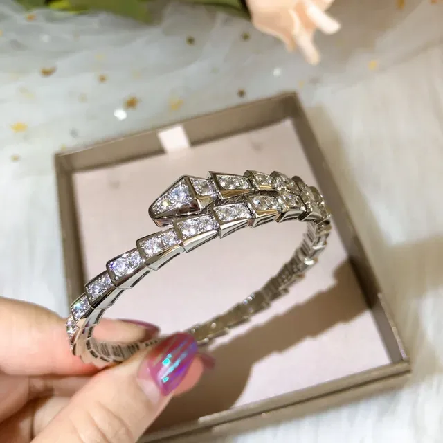 Bvlgari Serpenti Bracelete Enrolado Pavê Ouro 2