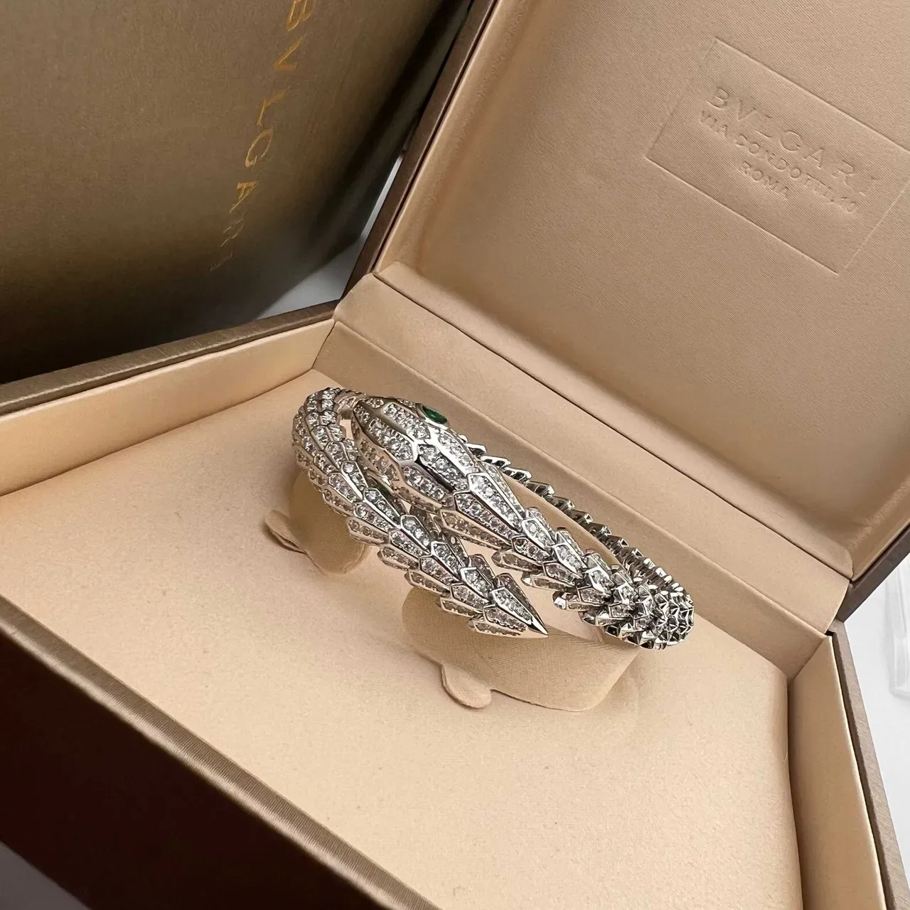 Bvlgari Serpenti Bracelet Or Argent Serpent Enroulé Diamants Pavé 6