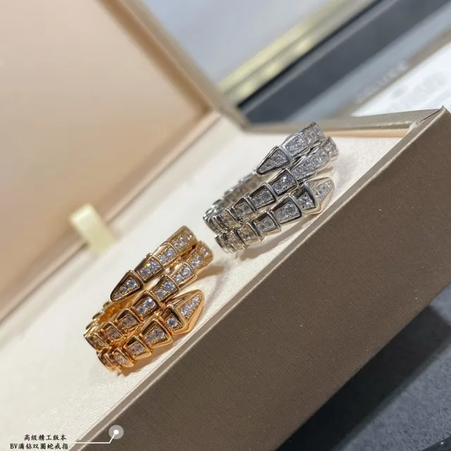 Bvlgari Serpenti Bague or et argent à coil serpentine pavé-set de diamants 9