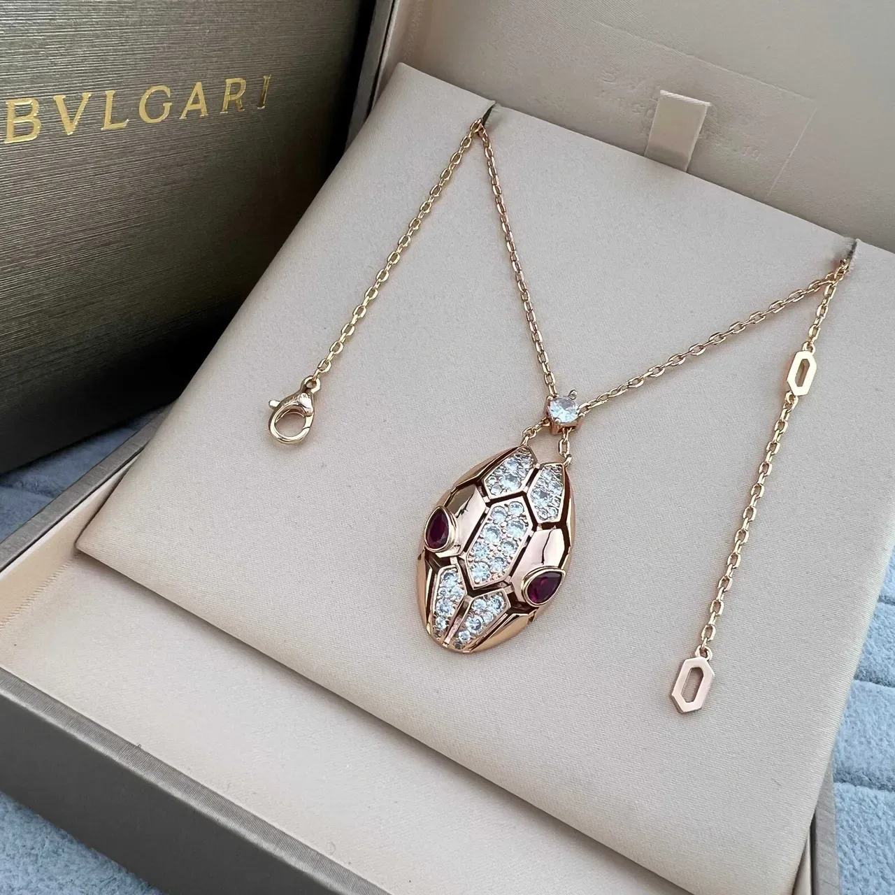 Bvlgari Serpenti Hexagonal Scale Pavé Diamond Ruby Eye Necklace 5