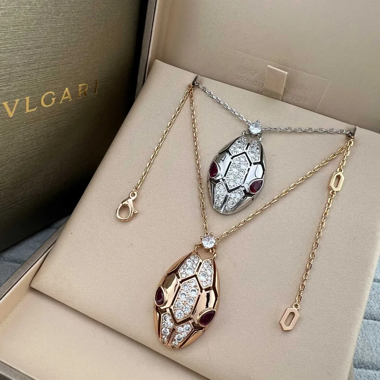 Bvlgari Serpenti Hexagonal Scale Pavé Diamond Ruby Eye Necklace 6