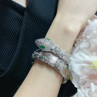 Bvlgari 银绿色盘绕蛇宝石镶嵌钻石手链