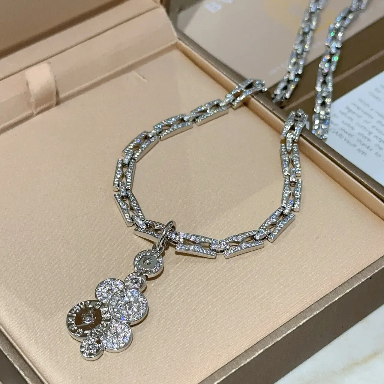 Bvlgari Argent Chaîne Transparente Diamants Pavé Pendentif Multi-Disc Collier 2