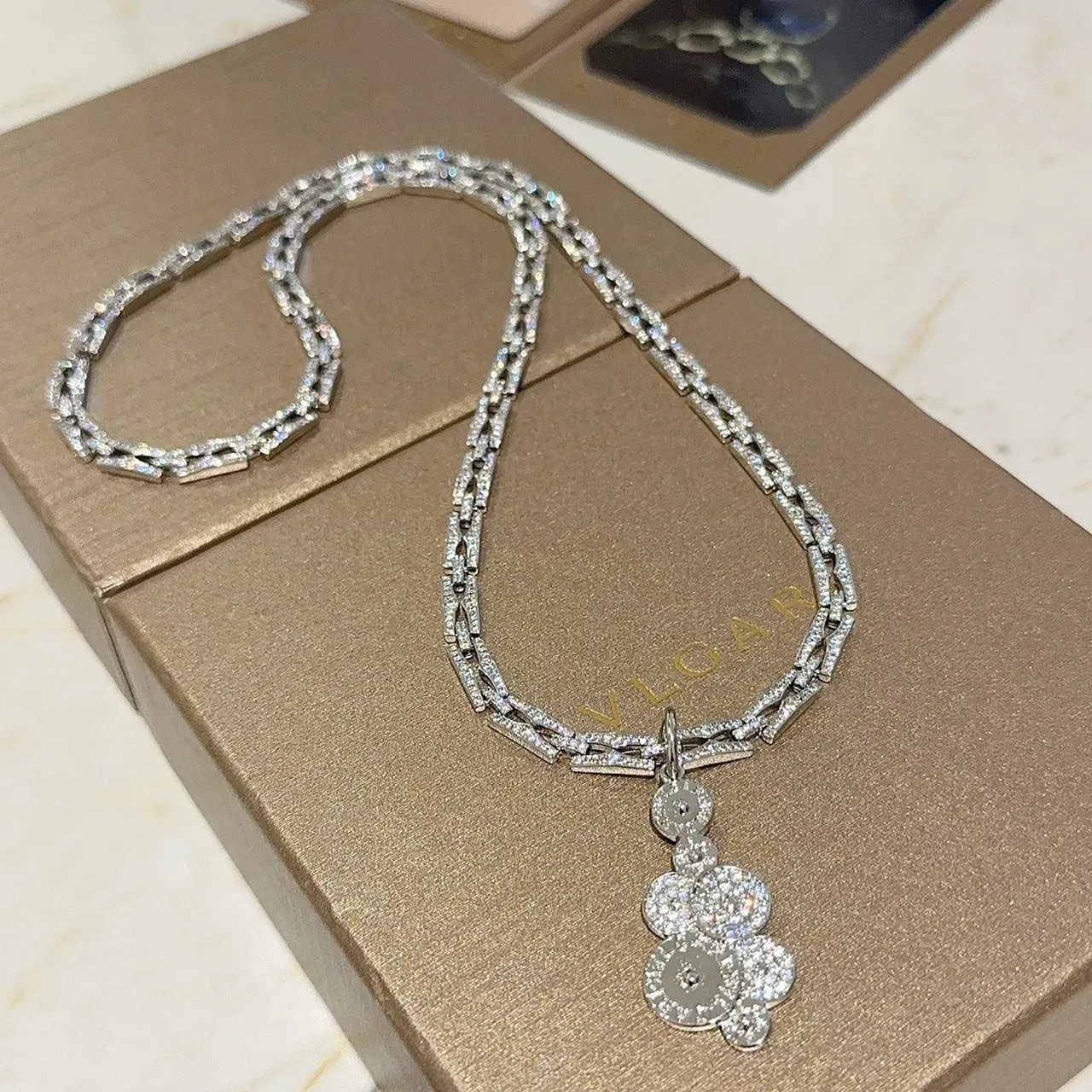 Bvlgari Argent Chaîne Transparente Diamants Pavé Pendentif Multi-Disc Collier 7