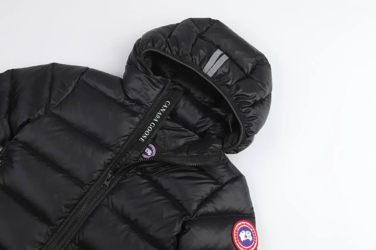 Canada Goose Maya Jaqueta acolchoada com capuz de plumas preta 5