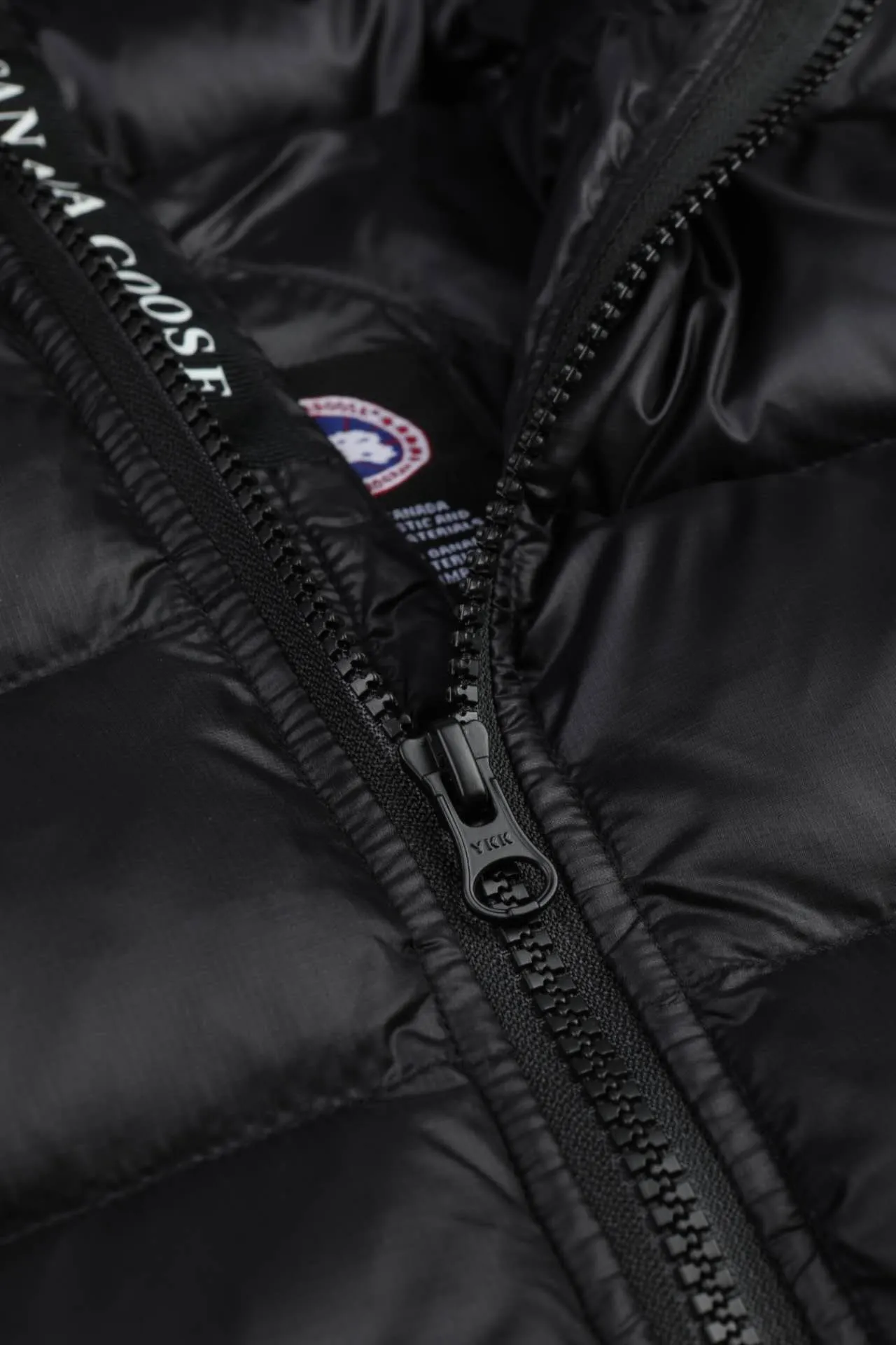 Canada Goose Maya Jaqueta acolchoada com capuz de plumas preta 10