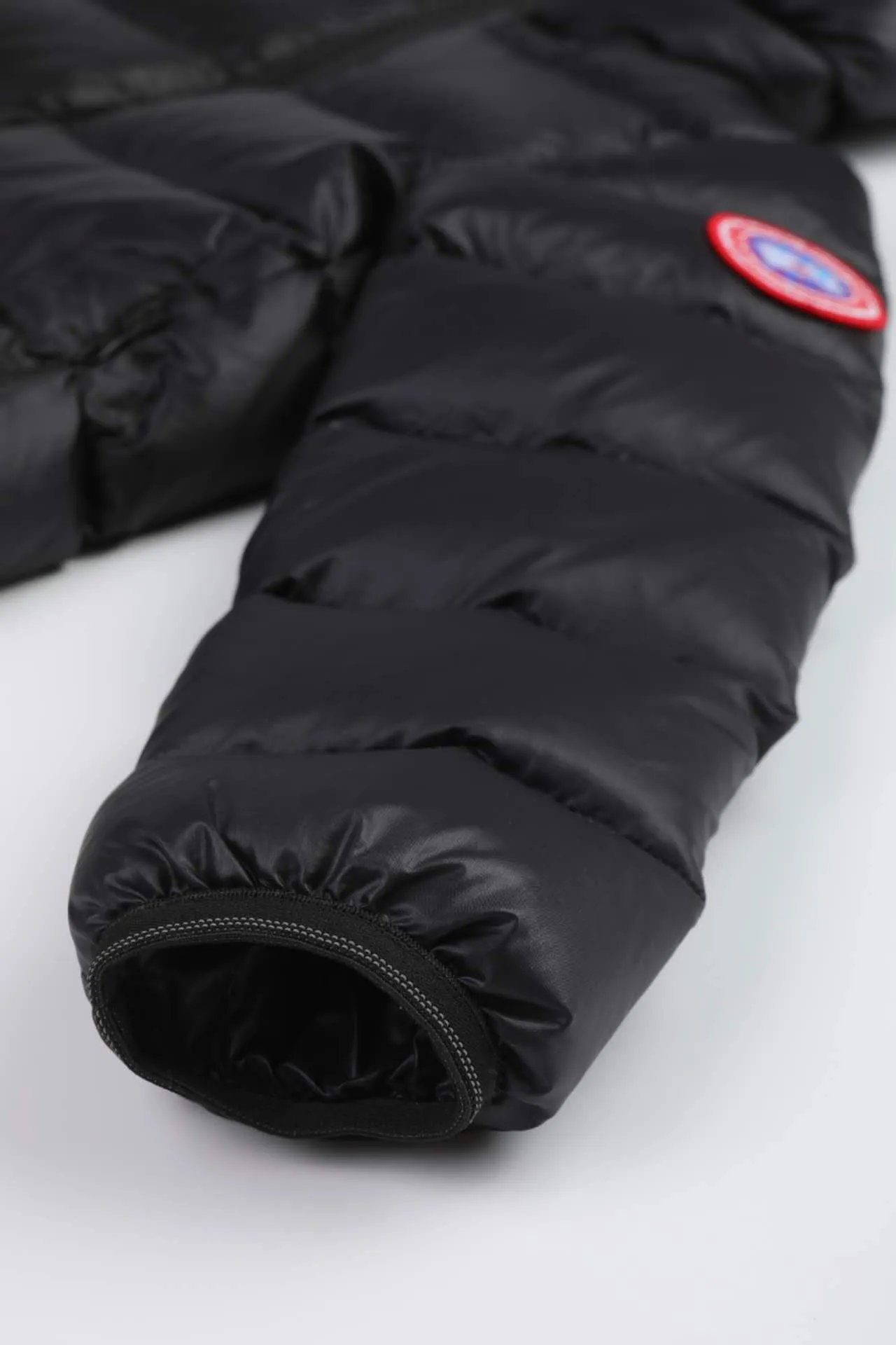 Canada Goose Maya Jaqueta acolchoada com capuz de plumas preta 11