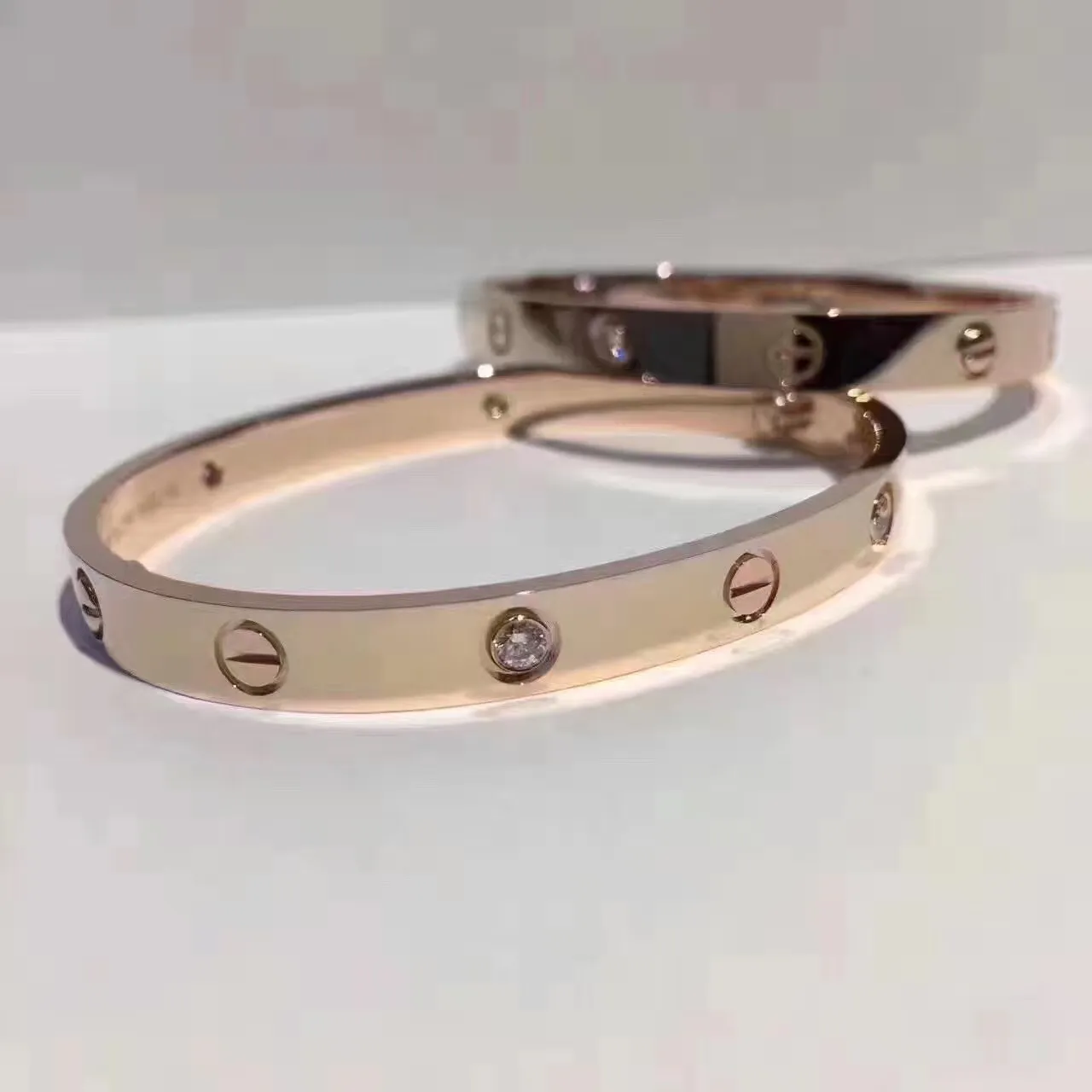 Cartier Love Bracelet noir et or motif vis émail ou cuir 2