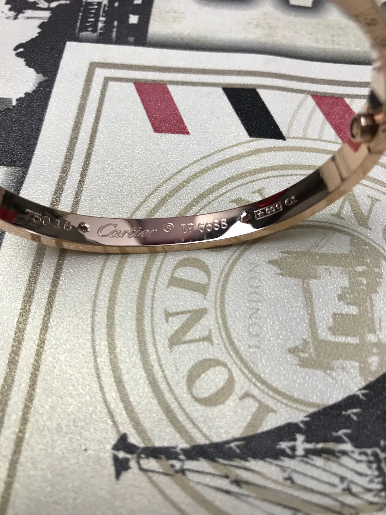 Cartier Love Bracelet noir et or motif vis émail ou cuir 8