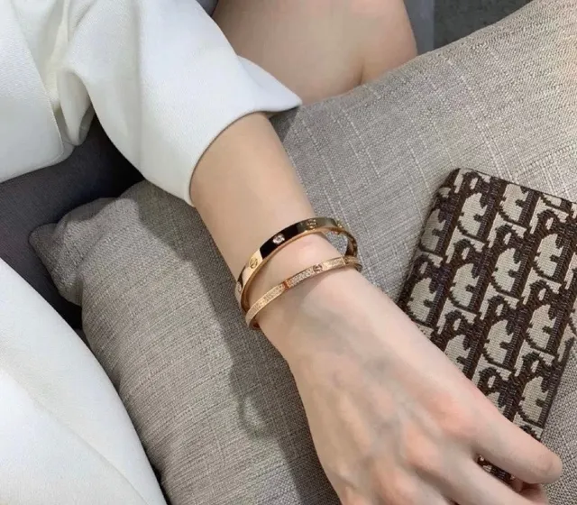 Bracelet Cartier Love Or Multi-Tons Motif à Vis Pierres Pavées 9