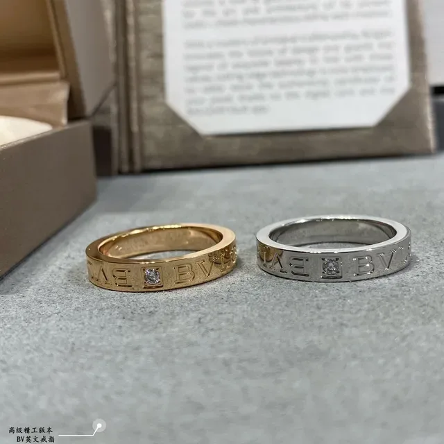 Cartier Love Bagues Or Jaune et Or Blanc Empilables 4