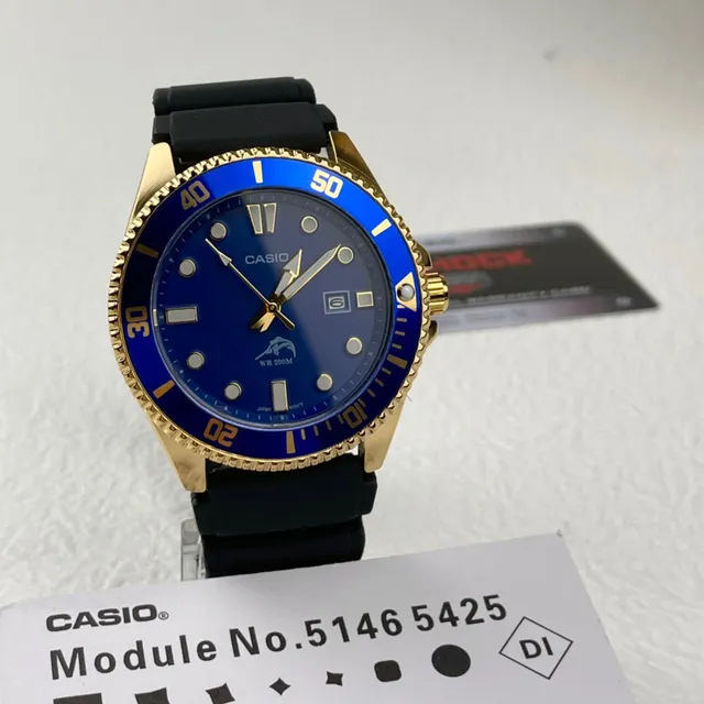 Casio montre sportive de style plongée bleu et or 6