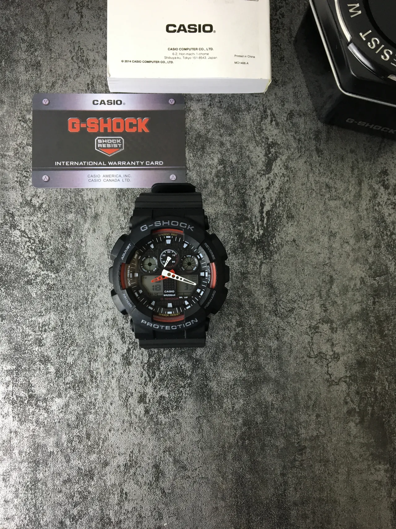 Casio G-Shock GA-100 Montre Sportive Noire et Rouge 2