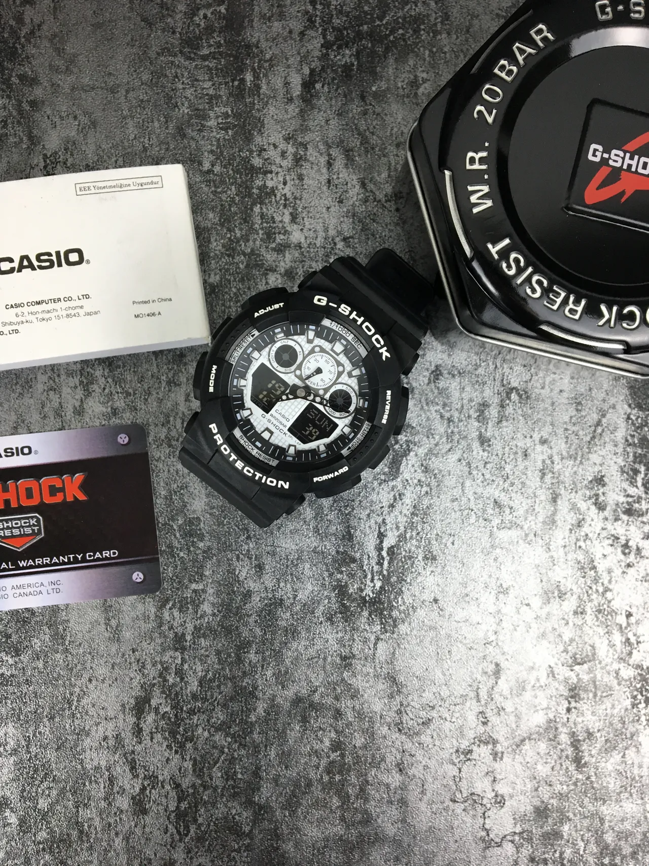 Casio G-Shock GA-100 ساعة رياضية أسود وأبيض 2