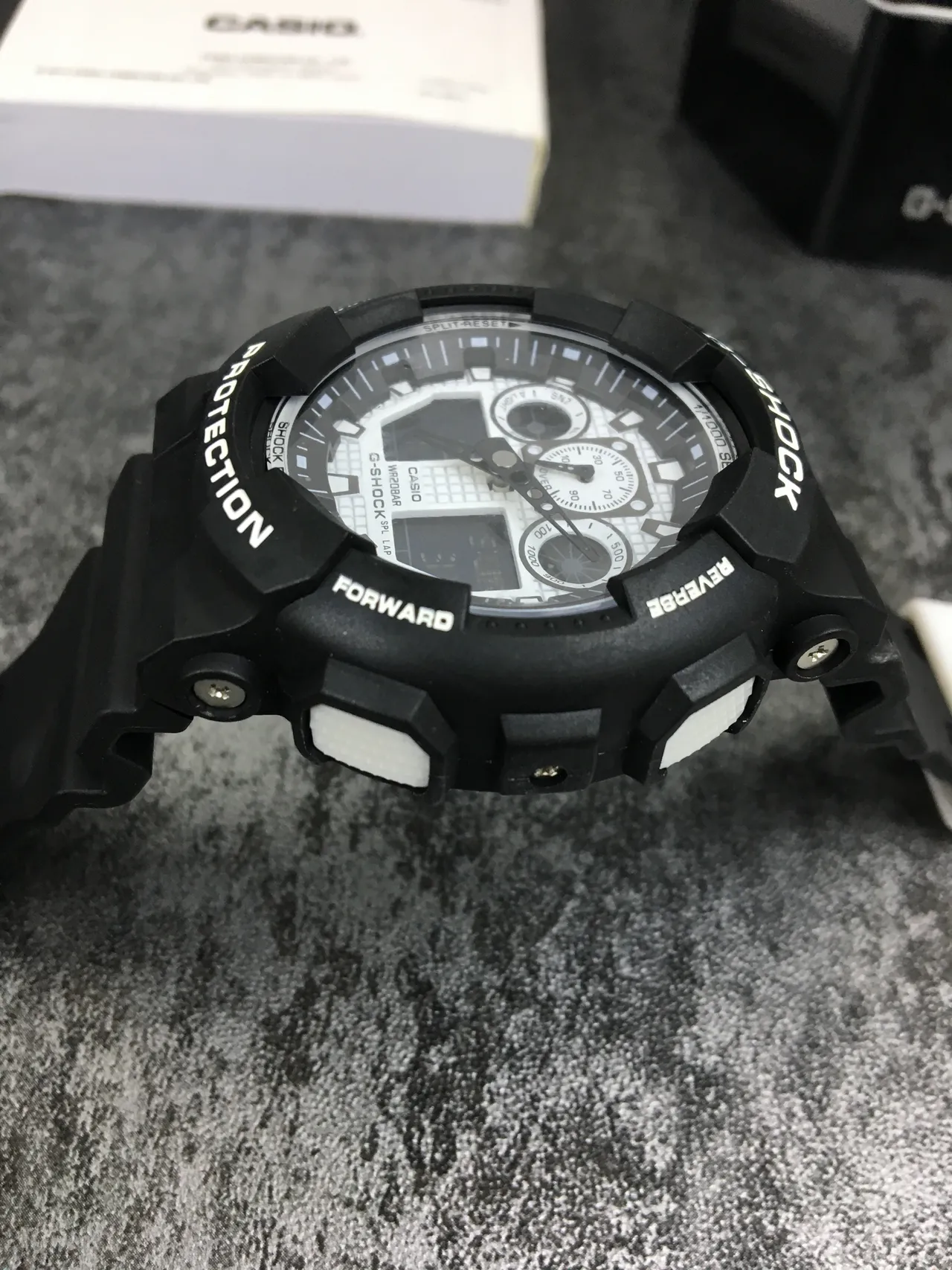 Casio G-Shock GA-100 ساعة رياضية أسود وأبيض 5