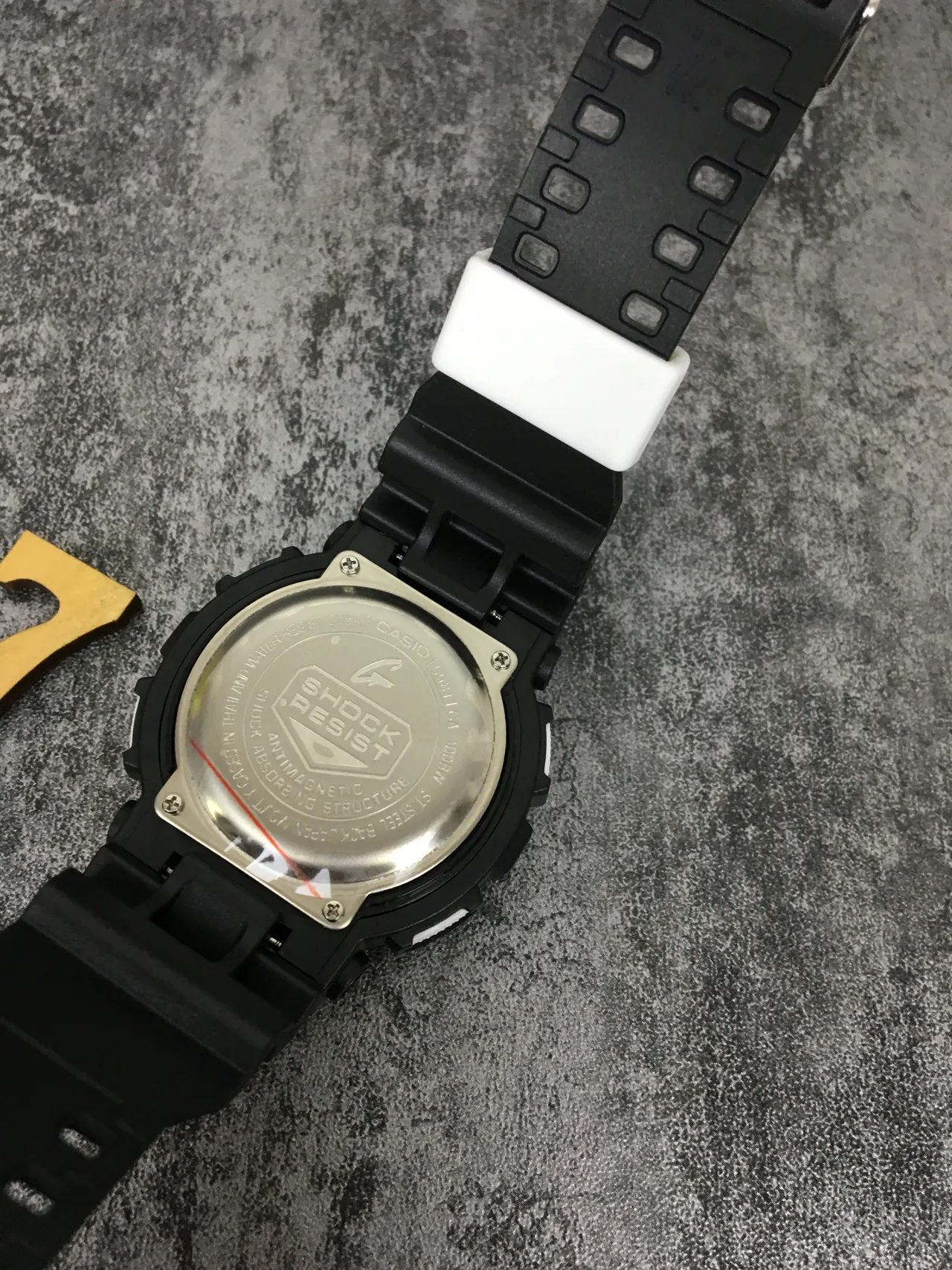 Casio G-Shock GA-100 ساعة رياضية أسود وأبيض 10