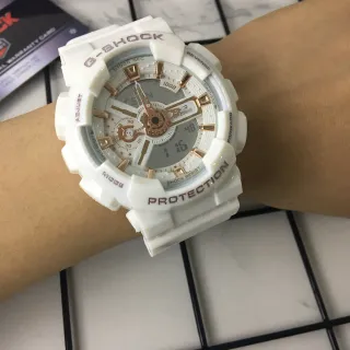 كاسيو جي شوك GA-110 أبيض وذهبي وردي ساعة رياضية