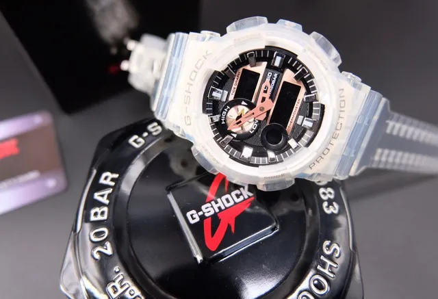 Casio G-Shock GA-2100 Montre de sport en résine transparente 2