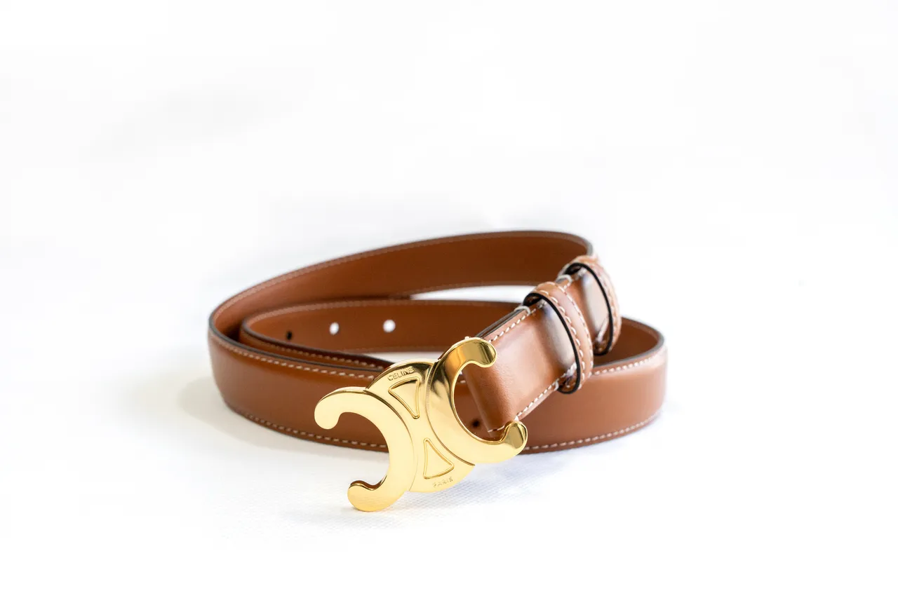 Celine Triomphe Ceinture en cuir marron doré veau lisse couture blanche contrastante 9