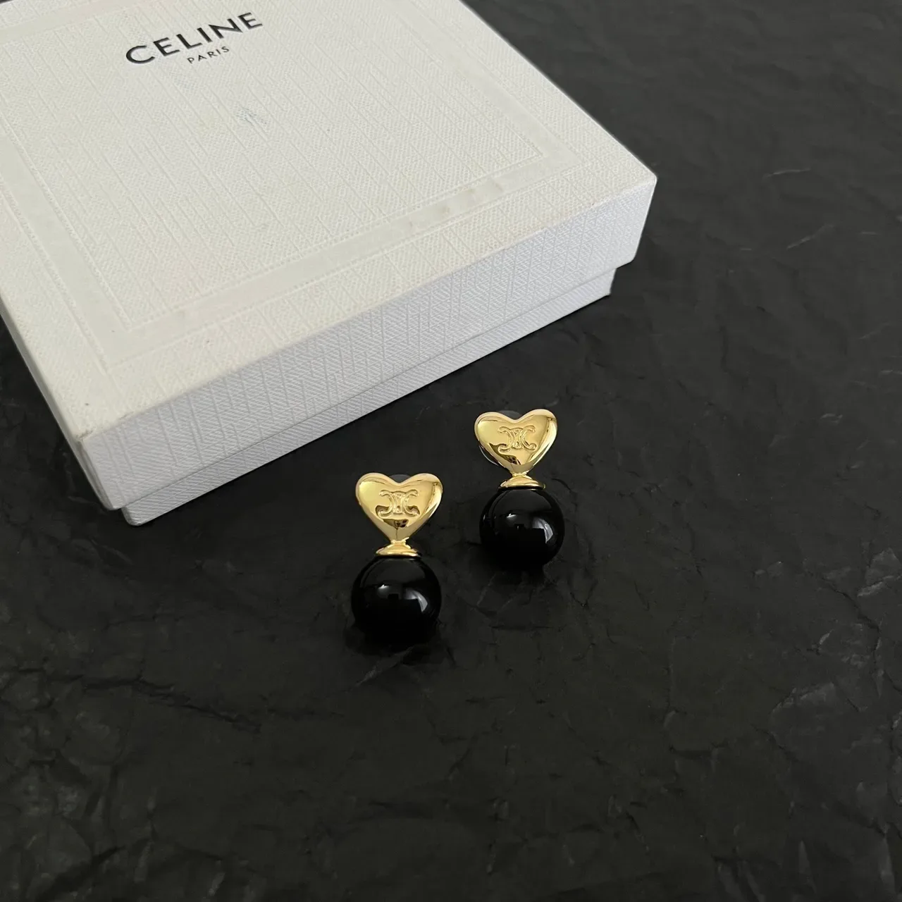 Celine Triomphe Boucles d'oreilles Cœur et Perles Noires 6