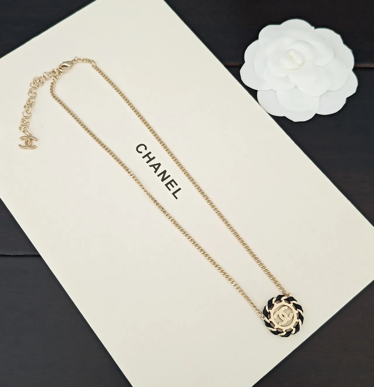 Chanel Black Gold Curb Chain Circular CC Logo Pendant Necklace 3