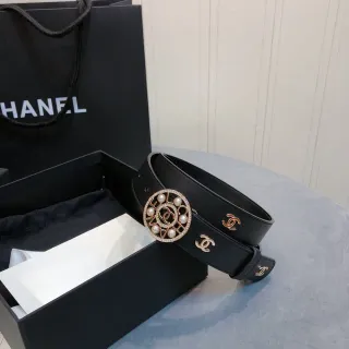 Chanel काला गोल्ड मोतियों से सजाया गोलाकार बकल इंटरलॉकिंग CC लोगो चमड़े का बेल्ट