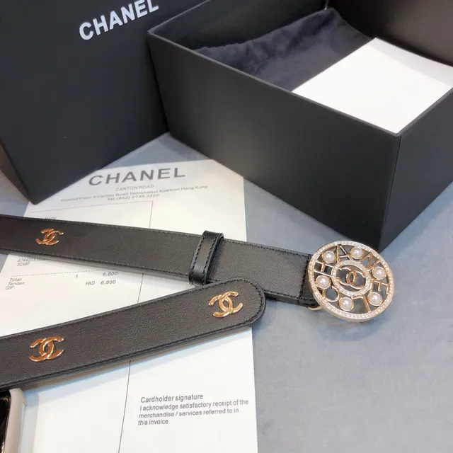 Chanel Black Gold Pearl-Embellished Circular Buckle Interlocking CC Logos Leather Belt 3