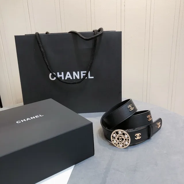 Chanel Black Gold Pearl-Embellished Circular Buckle Interlocking CC Logos Leather Belt 4