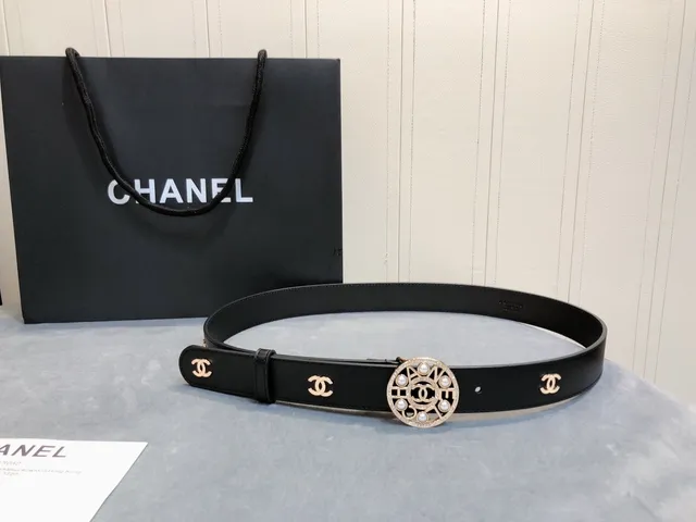 Chanel Black Gold Pearl-Embellished Circular Buckle Interlocking CC Logos Leather Belt 6