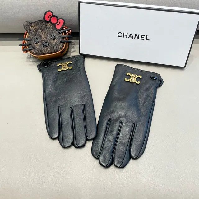 Chanel Black Gold Smooth Interlocking CC Hardware Leather Gloves 2