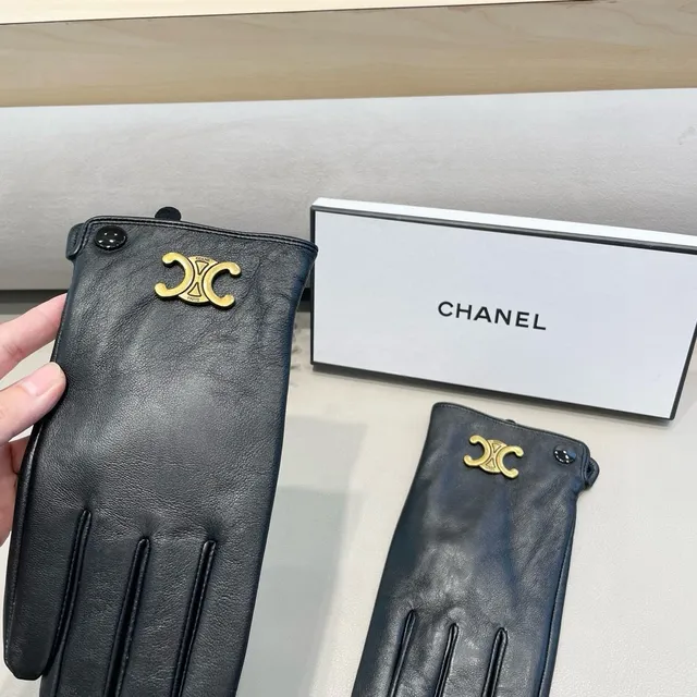 Chanel Black Gold Smooth Interlocking CC Hardware Leather Gloves 3
