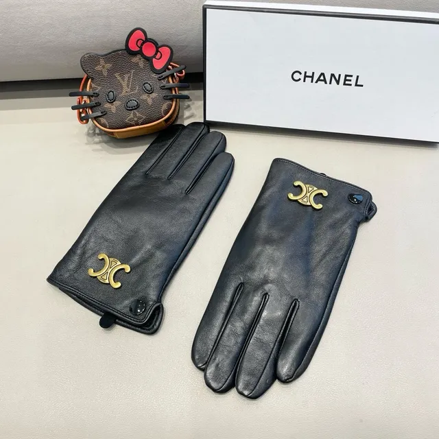 Chanel Black Gold Smooth Interlocking CC Hardware Leather Gloves 8