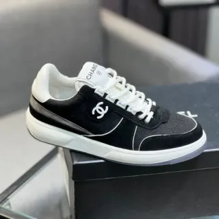 Chanel 黑白低帮麂皮网面混合生活方式运动鞋