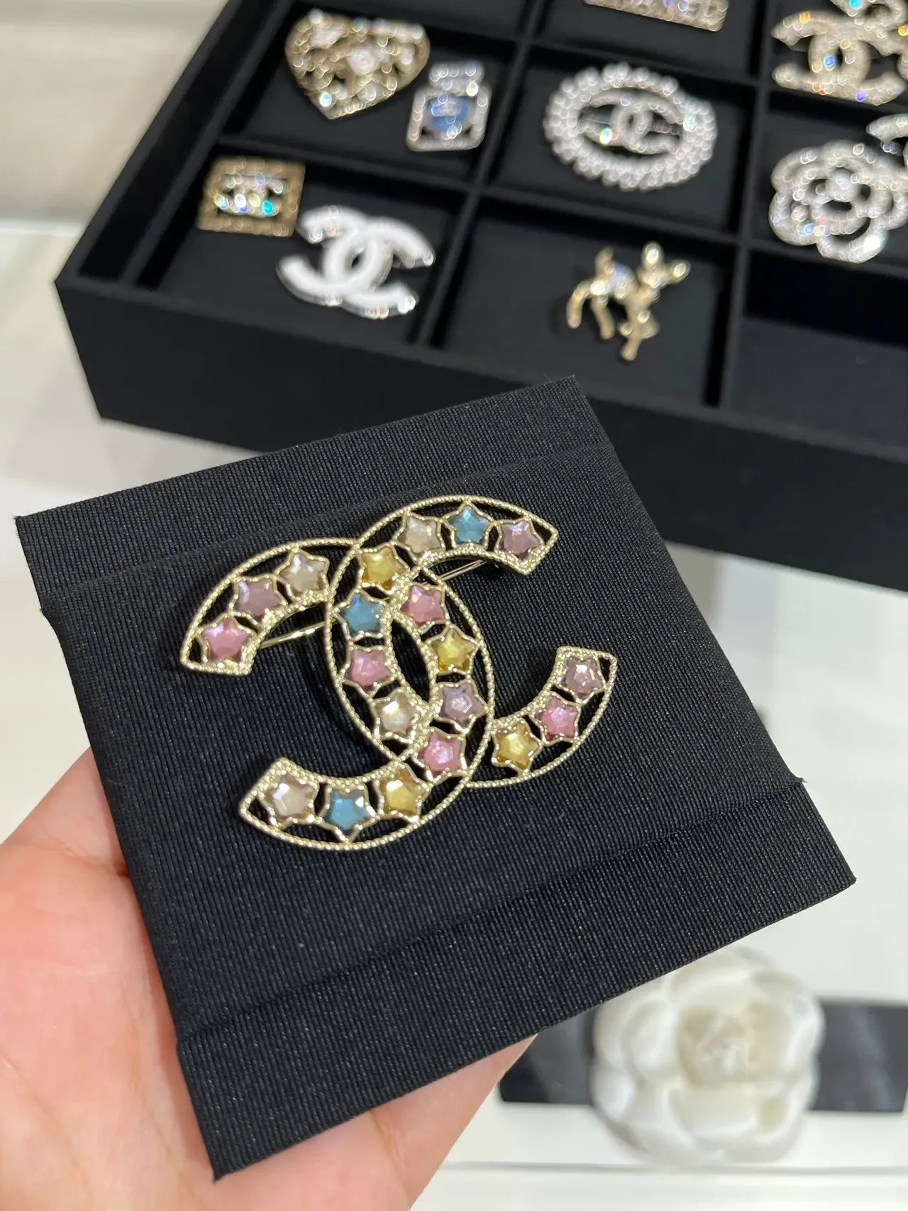 Chanel CC Broche Estrela Cristal Multicolor Dourado 1
