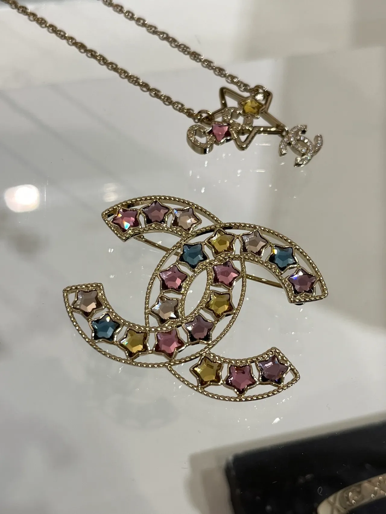 Chanel CC Broche Estrela Cristal Multicolor Dourado 5