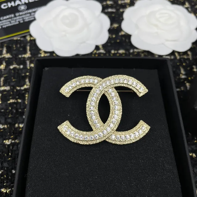 Chanel CC Brooch Pavé Crystal Gold-Tone Brooches 5